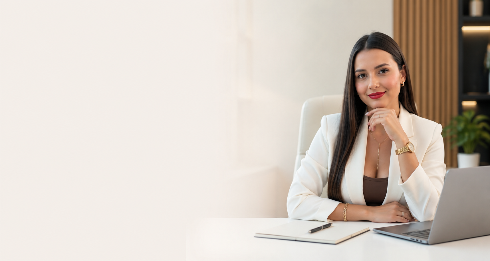 Lynda Quijano Monroy en su oficina